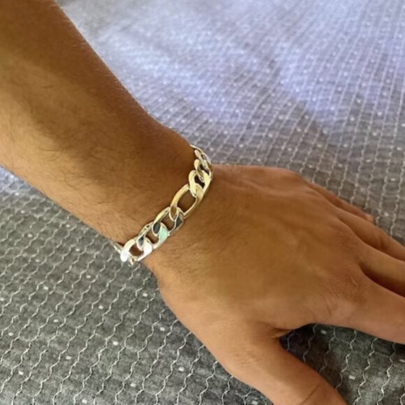 Diamond Cut Figaro Chain Bracelet - Picture 9 of 10